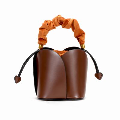 China 100% Eco-friendly Real Leather Crossbody China Manufacturers Bag Women's Leather Cross - Body Leather Plain Cross - Body for sale