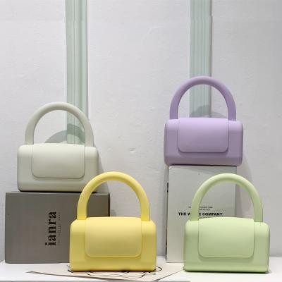 China 100% New Fashion Niche Design Summer Candy Color Mini One Shoulder Messenger Bag Eco-friendly Jelly Handbags for sale