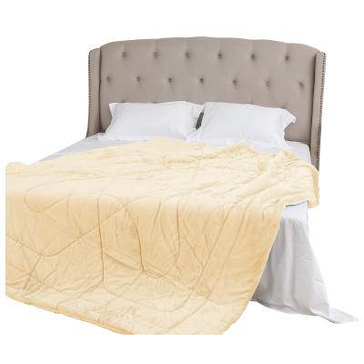 China Soft Comforter Solid Dyed Skin-Friendly Popular Home Comforter Bedding Flannel Sherpa Bedding Comforter for sale