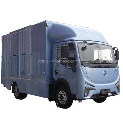 China Avançado Dongfeng 4x2 18.5cbm Single Cabin Van Cargo Truck com sistema ESC à venda