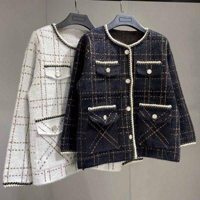 China 2105 New Winter Breathable Straight Chic Ladies Checked Soft Jacket Plus Size Women's Coats for sale