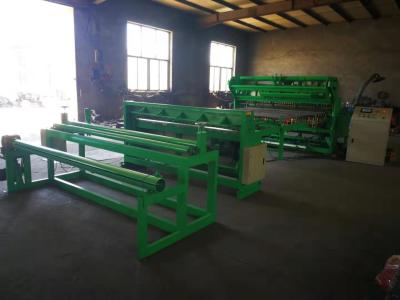 China Grüne Farbe, die Querdraht Mesh Fence Making Machine wickelt zu verkaufen