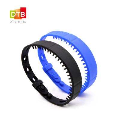 China Waterproof / Waterproof DTB SW09 H3 860-960MHz Waterproof Silicone RFID UHF Sports Wristband For Access Control for sale