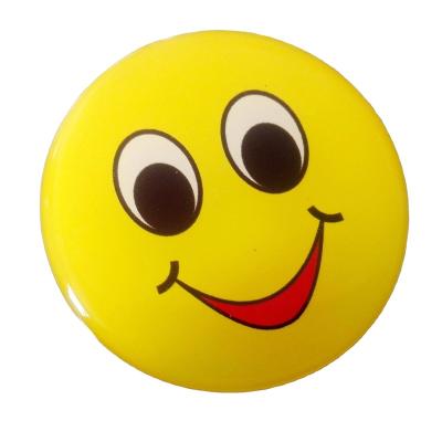 China Folk Art Smiling Face Badge Pin Service Job Card Employees Yellow Smile Various License Plate for sale