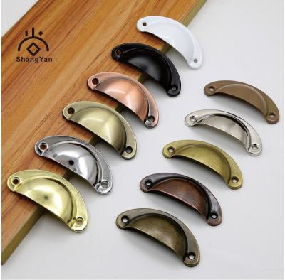 China Lelectrostatic Prevention No Punch Antique Brass Semicircle Chrome Half Moon Pull Knobs Shell Zinc Alloy Drawer Handle for sale