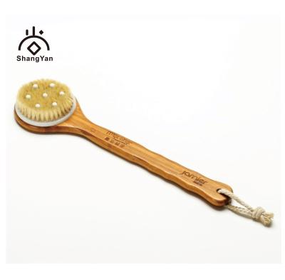 China All Natural Action Long Handle Bamboo Ultra Soft Wooden Body Brush Natural Bristle Back Massager Brush for sale