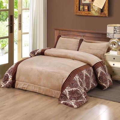 China Printed And Embossed And Soft Anti-pilling Polyester Sherpa Flannel Fleece 100% Quilt Set for sale