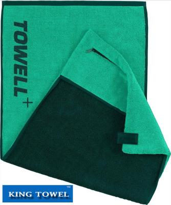 China Yarn-dyed Gym towels with zipped pocket 100% cotton yern-dyed jacquard logo for sale