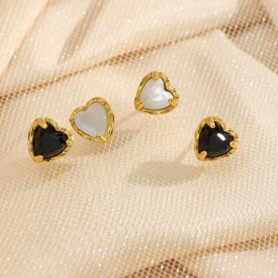 China Custom Tasty Vintage Heart Earring Zircon Diamond Stud Earrings For Women 18k Gold Plated Stainless Steel for sale