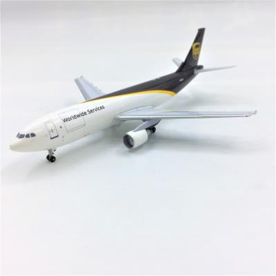 China 1:400 A-300 Scale Model Airplane High Simulation A300 UPS Customized High Detailed Airbus Die Cast Model Airplanes For Sale for sale