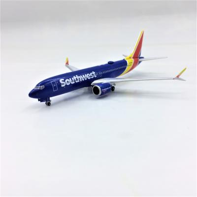 China Customized 1:400 Scale 737-8 Max High Detailed Simulation SouthWest 737 Model Die Cast Model Airplanes 737 Max 800 For Sale for sale