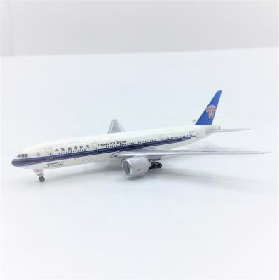 China Simulation Model 1 500 Scale Customized 777 High Detailed Die Cast Model Aircraft 777ER For South China for sale