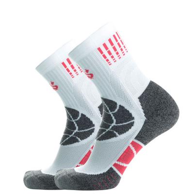 China OEM Custom Logo Breathable Design Cotton White Black Crew Sports Hogs Mens Basketball Hogs Elite Work Socks for sale