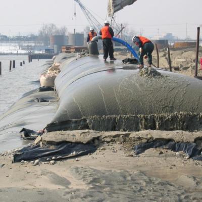 China Pp. gesponnene Geotextilien-Geo-Tasche Geotube-Schlamm-Entwässerung wasserdicht zu verkaufen