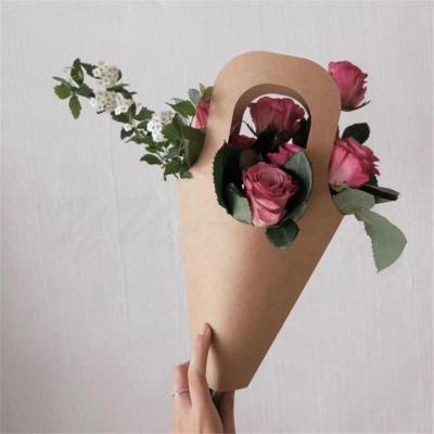 China Recyclable Decoration Gift Flower Packaging Brown Open Up Portable Paper Bouquet Bag With Handle for sale