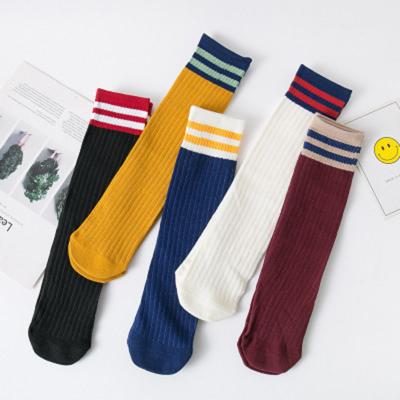 China MANZI Autumn Parallel Bar Female Sock Mid Breathable Japanese Girls Tube Stripe Socks for sale