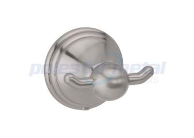 China 2-1/2“ Breite Zamak 32500 Reihen-Sammlungs-Satin-Nickel-Doppelt-Roben-Haken zu verkaufen