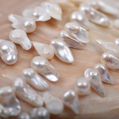 China DIY Pearl Beads Jewelry White Color Feather Shape Baroque Irregular Natural Freshwater Pearl For Jewelry Accessory for sale