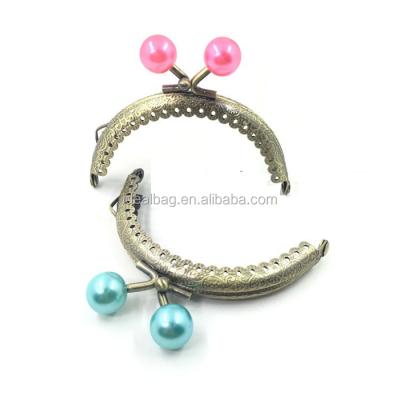 China Pearl Purse Frame With Holes 8.5cm Antique Bronze Bag Metal Clutch Handbag Purse Accessory Frame With 14mm Candy Color Pearl for sale