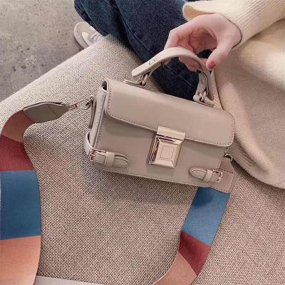 China Fashion Straw 2021 Ladies Guitar Tote Small Women Handbag With PU Leather Lady New Arrival Lady for sale