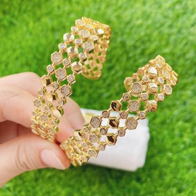 China W2021Trendy geometric bracelets jewelry acceessories FASHIONABLE latest design for women crystal zircon jewelry bracelet 51713 for sale