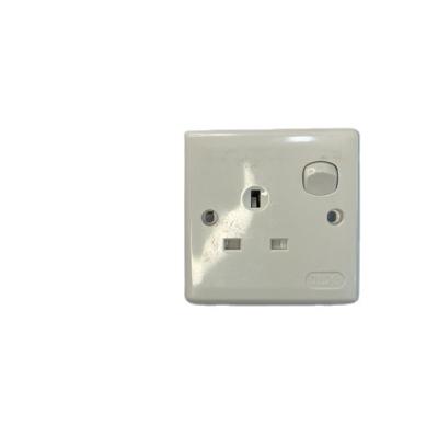 China 13A English Socket Style Socket Residential / Multipurpose Minimalist Flame Retardant PC Material Socket With Lamp Switch for sale