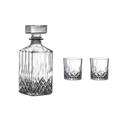 China Viable Luxury Bottle 700ml Cork Cap Vodka Bottle Decanter Vodka Bottle Wine Vodka Glass for sale