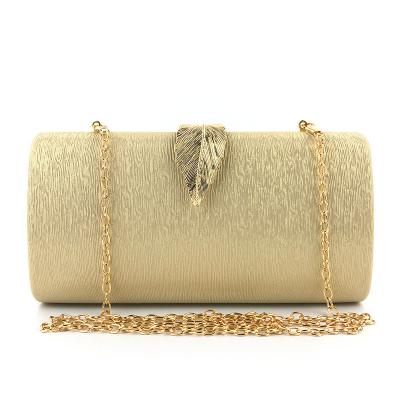 China 2022 New Fashion Factory Direct Selling Solid Color High Quality Clutch Bag Leaf Ladies Clutch Evening Dress Clutch PORTABLE Chain Bag for sale