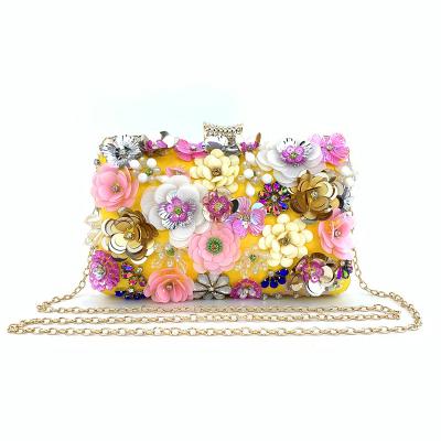 China Factory direct sales PORTABLE handmade 2022 fashion evening clutch bag ladies colorful flower beaded lady bags chain clutch for sale