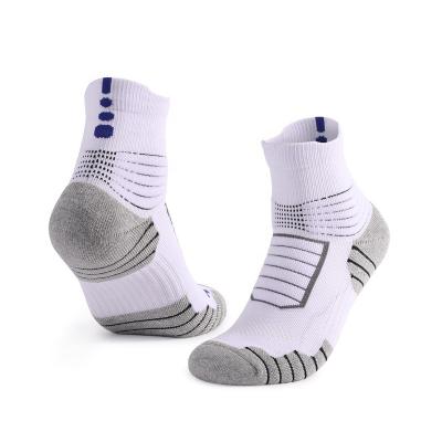 China Yili Factory Logo Custom Wholesale High Quality Cotton Breathable Socks Nylon Sports Basketball Socks for sale