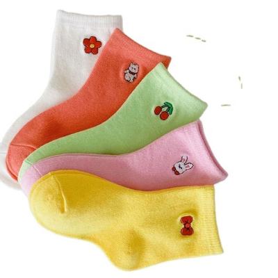 China Yili Cotton Baby Sporty Hot Selling Bear Bangs 5 ​​Pairs Tube Sock Kid Girls Embroidery Crew Kids Children for sale