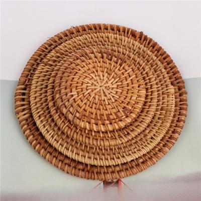 China Viable Natural Handmade Meal Cafe Decoration Rattan Photo Coaster Kitchen Desk Accessories for sale