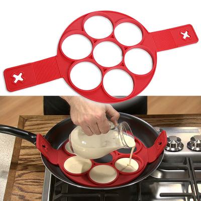 China Non-Stick Round Stocked Pan Flip Eggs Mold Kitchen Baking Accessories Egg Pancake Maker Tool Heart Pancake Maker for sale