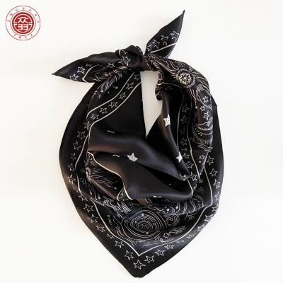 China Zhong Yu South Korea Temperament Four Seasons Gift Small Scarf Women Scarf Fashion Small Square Soft Silk Scarf Decoration for sale