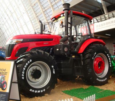 China New Chinese Farm and Garden Design Farm Equipment 4WD Farm Tractor with Euro Style Trailer Cart for sale