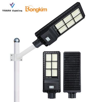 China ROAD Competitive Price Integrated SMD Outdoor Waterproof IP65 60 120 180W All In One LED Solar Street Light for sale