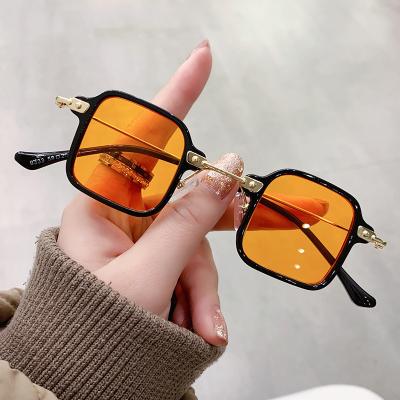 China Fashion Sunglasses Sell Retro UV400 Hip Hop Sunglasses Wholesale Metal Frame Punks Fashionable Small Unisex Sunglasses for sale