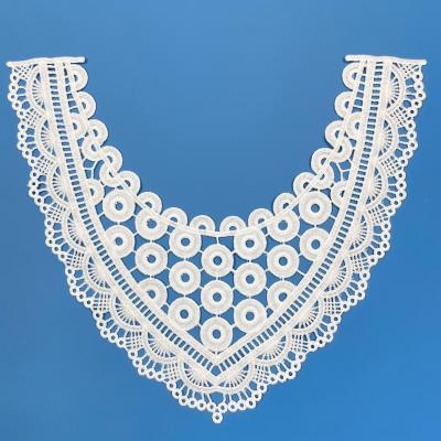 China Water Soluble Chemical Design Elegent Cotton Collar Polyester Lace Collar White Neckline for sale