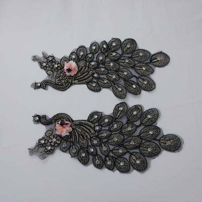 China Water Soluble Chinese Factory Tulle Mesh Embroidery Flower Applique In Garment Running Applique for sale