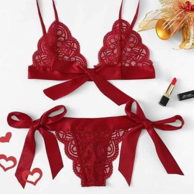 China 2022 new fashion appeal bud sexy silk cut flower edge bikini bottom cleavages breathable body to tie type underwear bra and brief set for sale