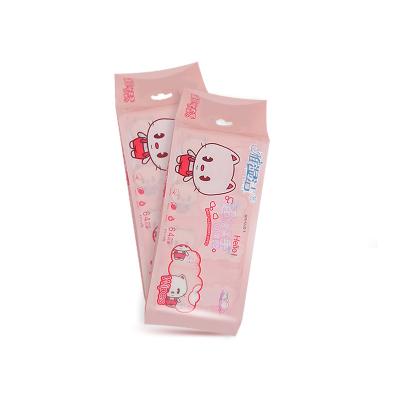 Cina Portable Super Mini Water Wipes Baby Wipes Travel Case Hemp Cloth Baby Cleaning Cloths in vendita