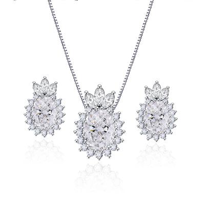 China Women Wedding Trendy Luxury Silver Crystal Bridal Necklace And Earrings Ladies Fashion Jewelry Set for sale