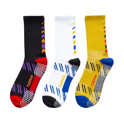 China Coolmax breathable rich sports socks handle cotton socks custom logo crew sports cycling socks for sale