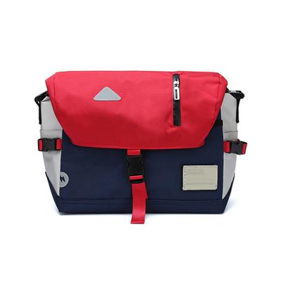 China Waterproof Men Shoulder Bags Eco-friendly / Durable Nylon Casual Travel Cross - Body Messenger Bags Business Male Messenger Bag for sale