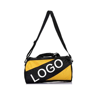 China Custom logo portable yellow fashion travel duffel bags man practical gym bag with shoulder strap for sale