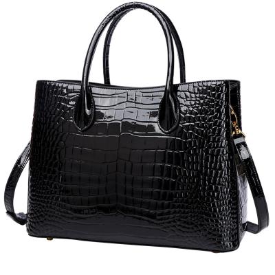 China 2021 Large Capacity Luxury Designer Women Crocodile Print Genuine Leather Lady Tote Handbags Shoulder Bag High Quality Lady Handbags Large for sale