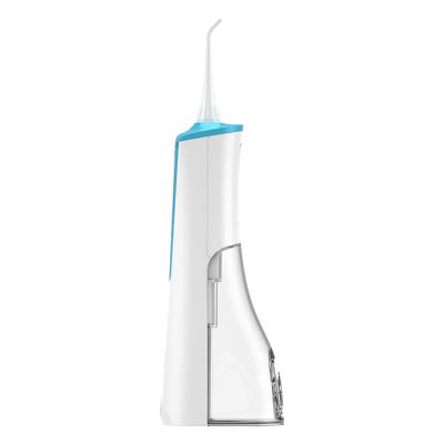 China 2020 Hot Sale IPX7 Battery Operated Waterproof Design Portable Oral Irrigator Water Flosser for sale