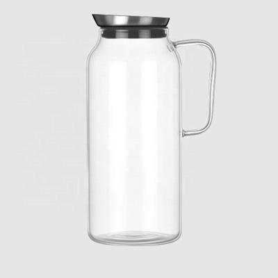 China Sustainable Custom Handmade Lead Free Glass Water Jug With Stainless Steel Lid For Dishwasher And Stovetop Borosilicate Glass Water Pitcher for sale