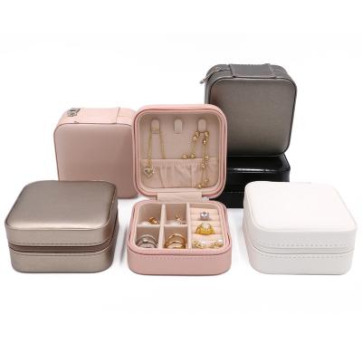 China 2022 Fashion Customs Victorian Beige Craft Fashion Customs Paper Velvet Ring Display Box Cheap Eco-friendly Style for sale