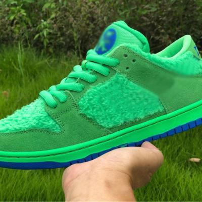 China Dropship Skateboard Sneaker Latest Fashion Trend Low Running Sb 5 Dancing Bear Green Sports Shoes for sale